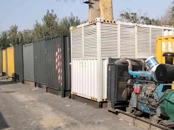 龙安200KW柴油发电机机组每小时油耗是多少？